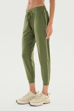 Airweight Jogger 7/8 with Piping - Olive/White